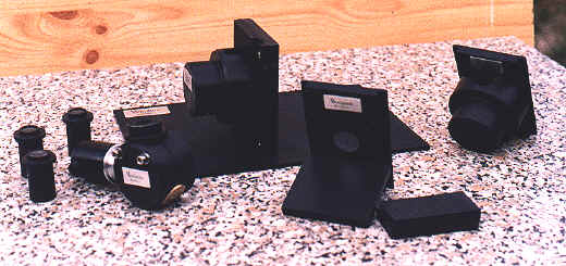 macromicro.jpg (26357 bytes)